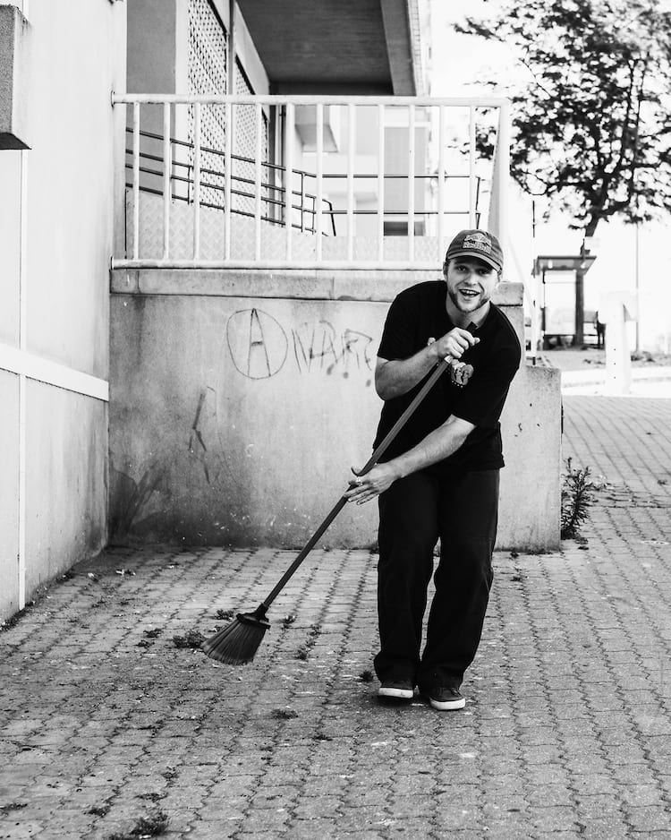 low JamieFoy sweeping Lisbon