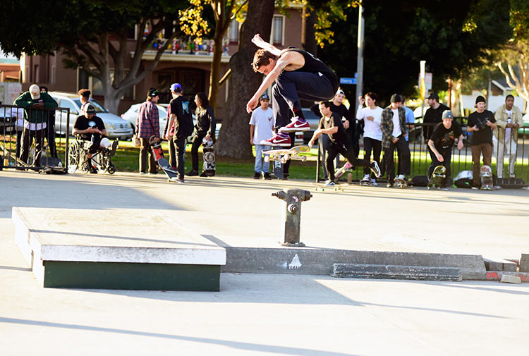 Bronson LBC Photo6 750px