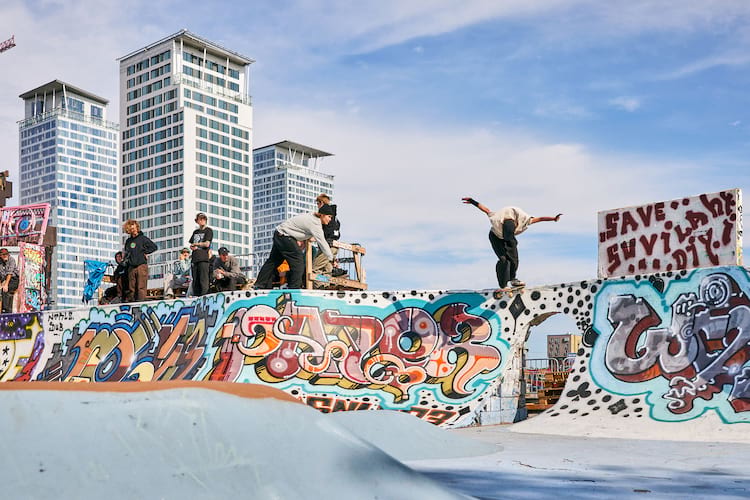 52 Huxi bs tailslide revert SuvilahtiDIY Finland photo Keke 1Thrasher Magazine 2000
