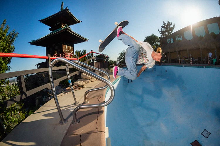 SINK OR SWIM EXTRAS 13 2000