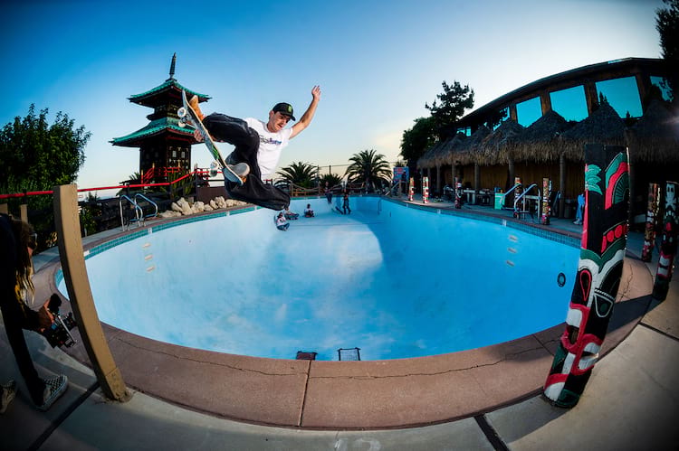SINK OR SWIM EXTRAS 27 2000