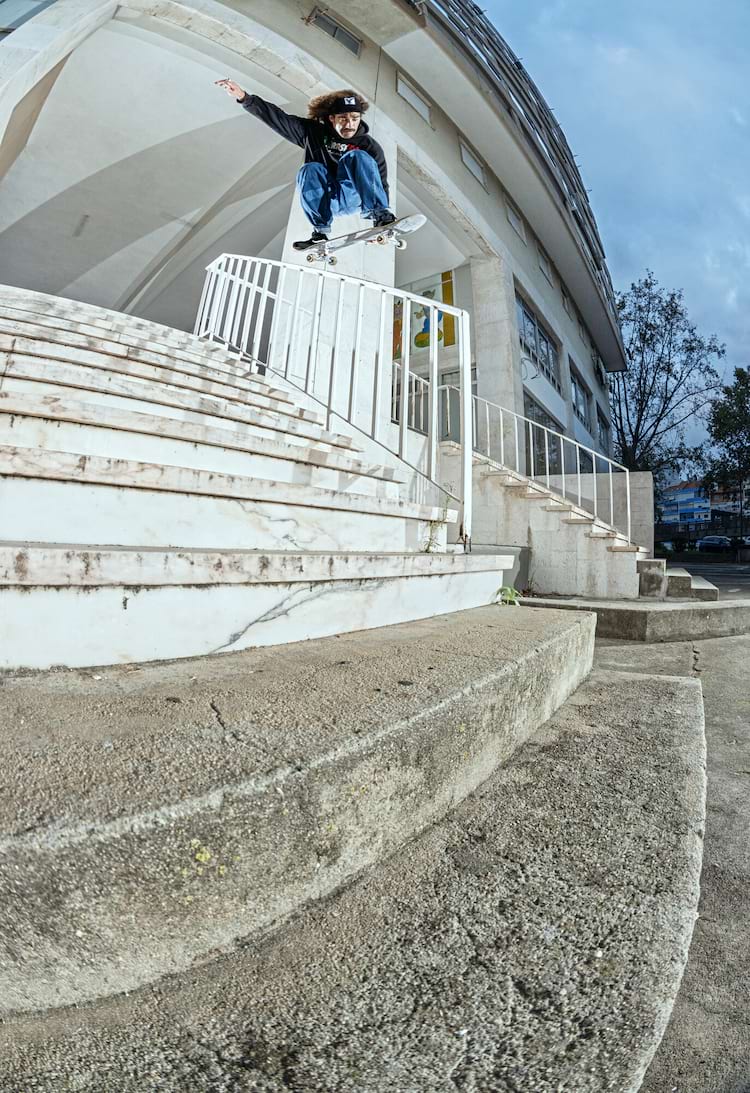 Victor Pellegrin Early Grab Bs FiveO Grind 5861 AdobeRGB DVL copy