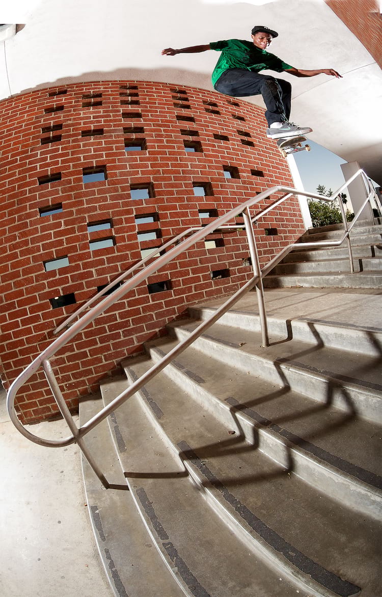 24 Ishod kf back lip 2 DZ EDIT CUT 2000