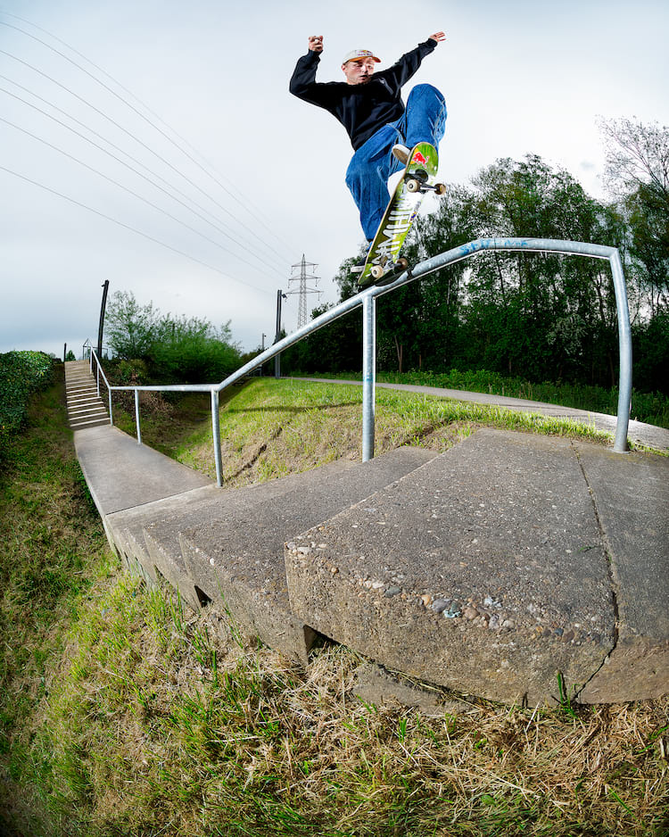 35 JamieFoy 5050KinkRail Fisheye HR DZ 2000