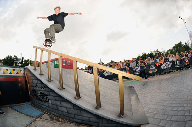 Dallas_Rockvan_nollie board.jpg
