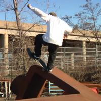 Moms Skateshop's "Fore Lease" Video
